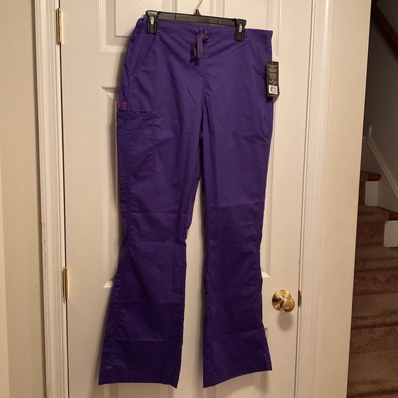 Brand New Scrub Set… - Picture 7 of 12